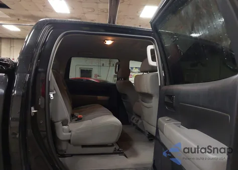 2009 Toyota Tundra Grade 5.7L V8 z USA, uszkodzony, nr VIN 5TFDV54139X088744